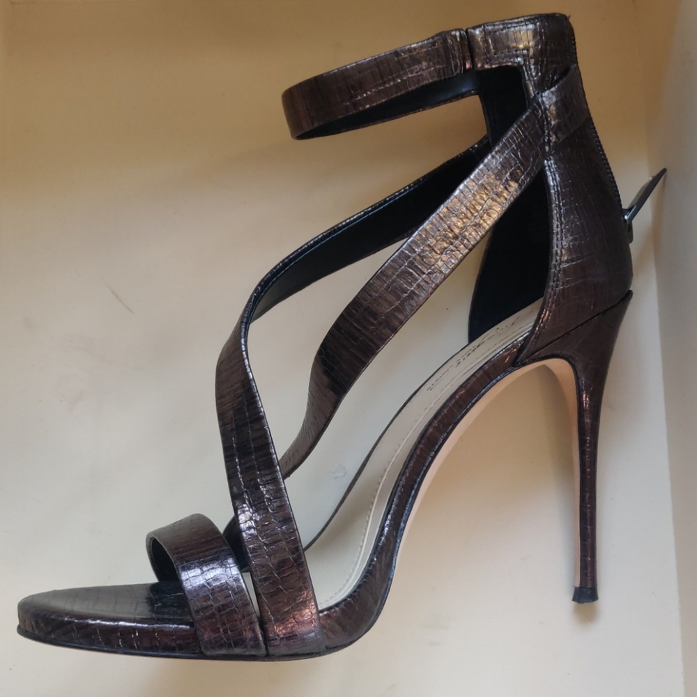 Elegant Vince Camuto Heels